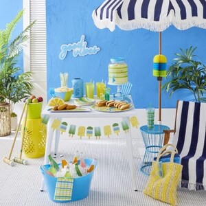 Outdoor green, yellow and blue summer decorations